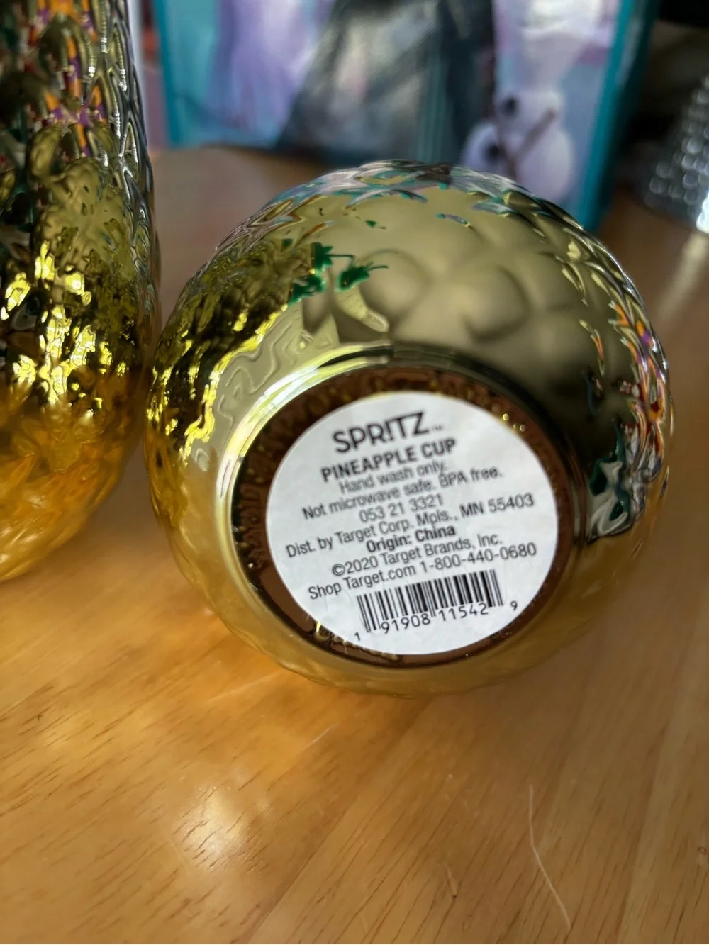 Spritz Gold Pineapple Cup Set with Teal Lids and Straws